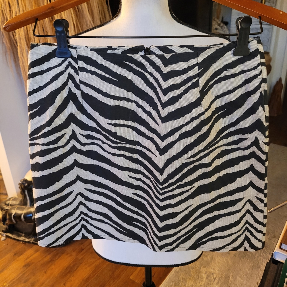 Native Rose "For Bravo" Zebra Skirt (Project Runway) NWT